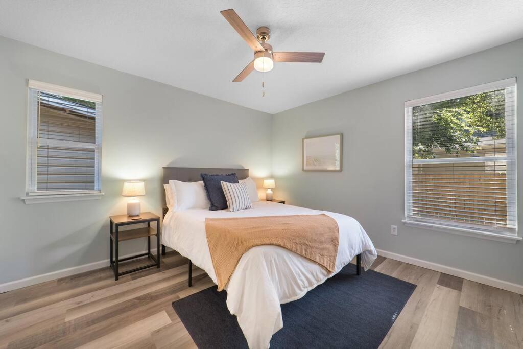 New Modern Bungalow Close To Downtown! Fully Fenced Yard St. Augustine Buitenkant foto