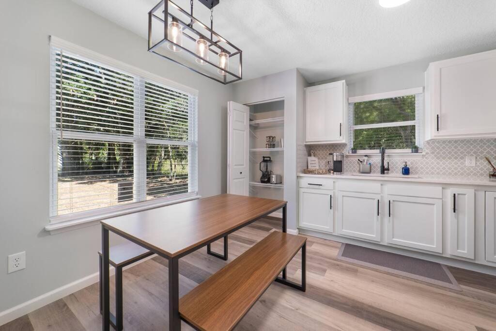 New Modern Bungalow Close To Downtown! Fully Fenced Yard St. Augustine Buitenkant foto