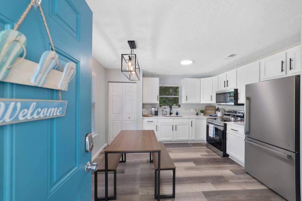 New Modern Bungalow Close To Downtown! Fully Fenced Yard St. Augustine Buitenkant foto